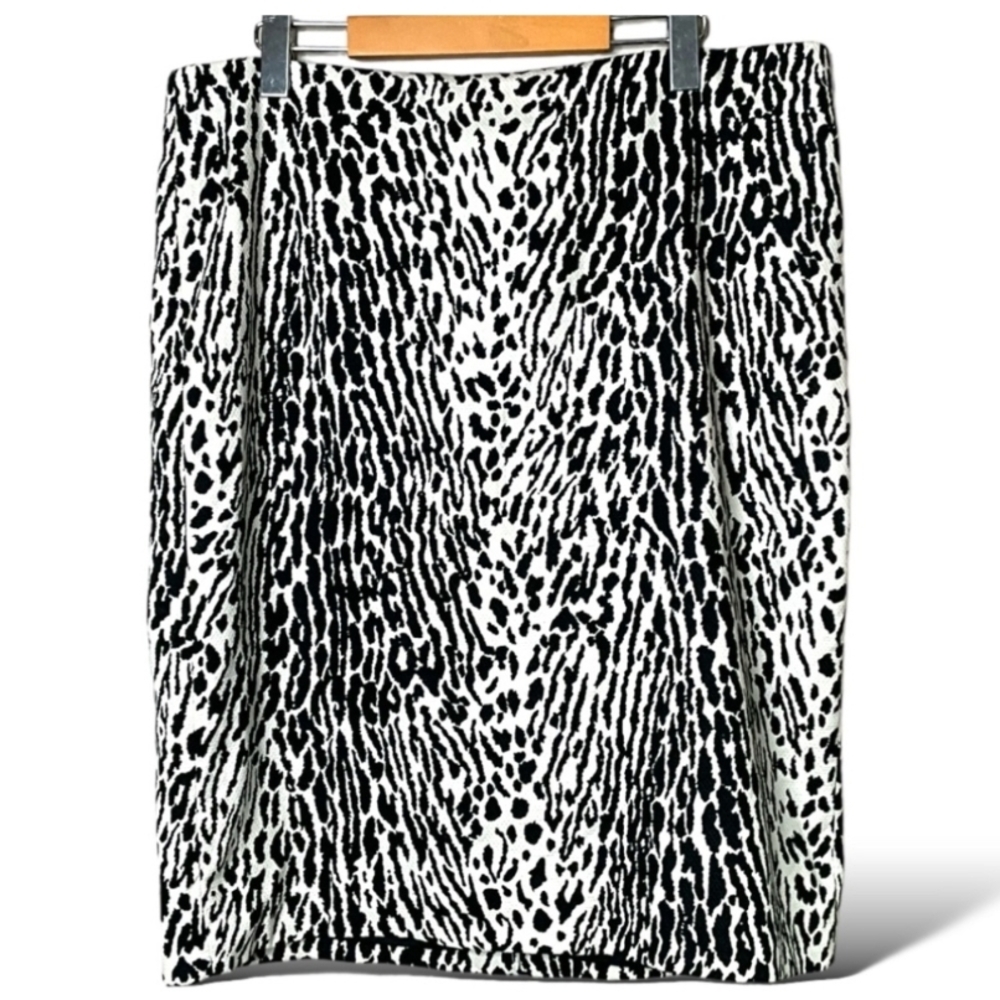 TALBOTS Size 16 Black and White Animal Print Skirt NWOT⁹